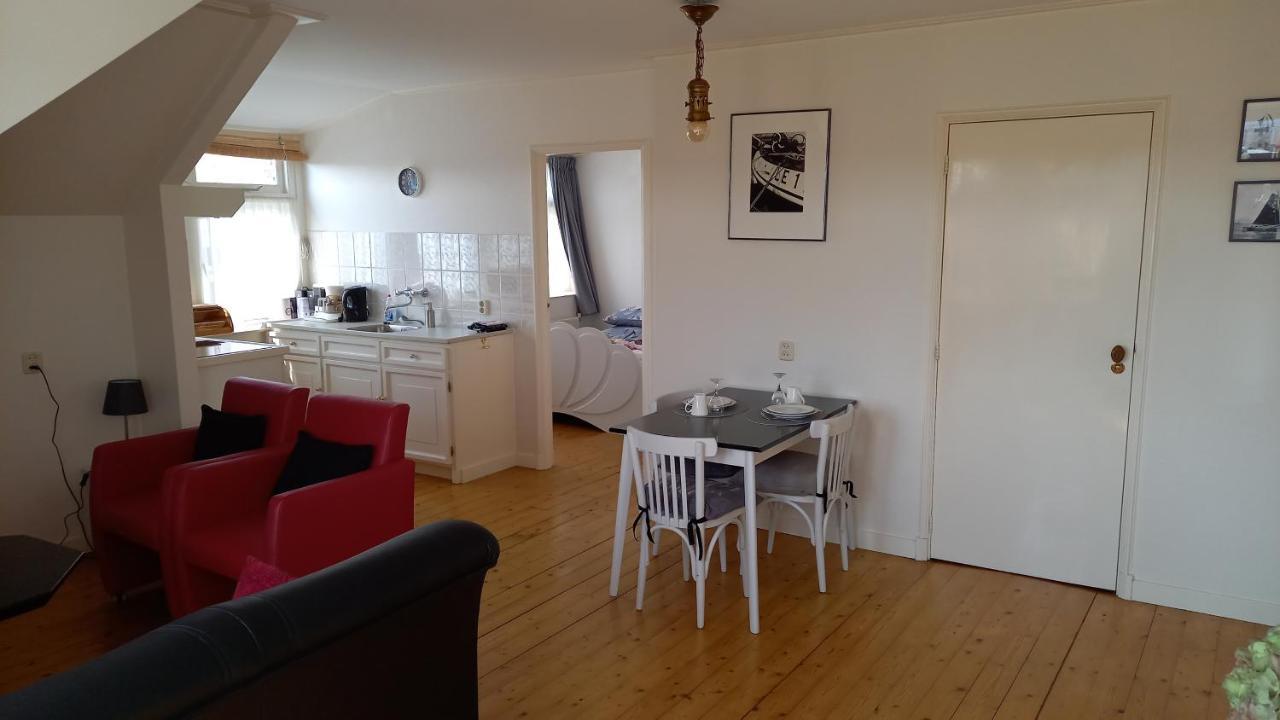 Hotel 'T Doktershus Lemmer Esterno foto